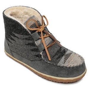 Minnetonka Torrey Lace up Bootie Slippers